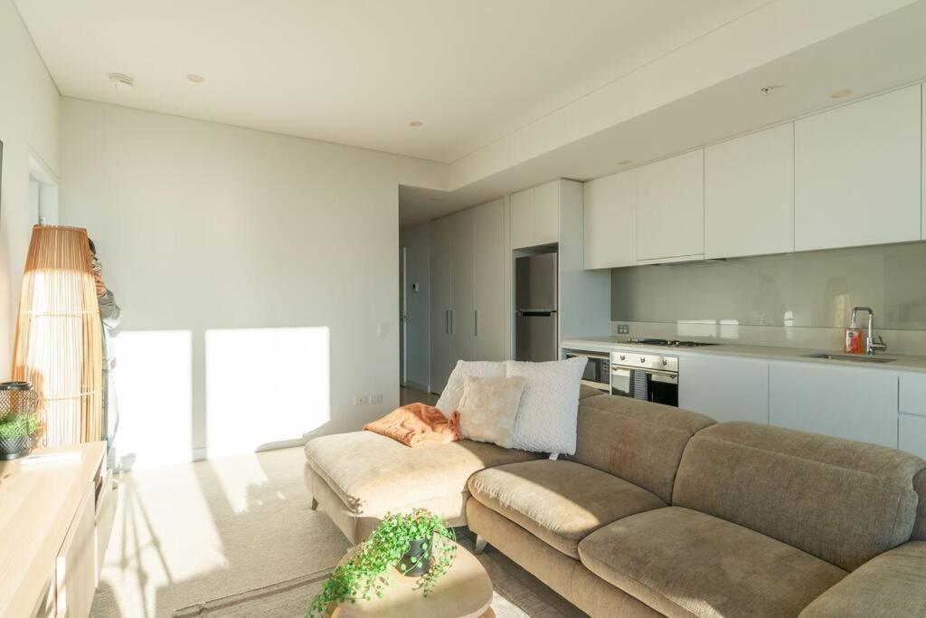 Water View 5 Min Walk Station Shopping Close Apartment